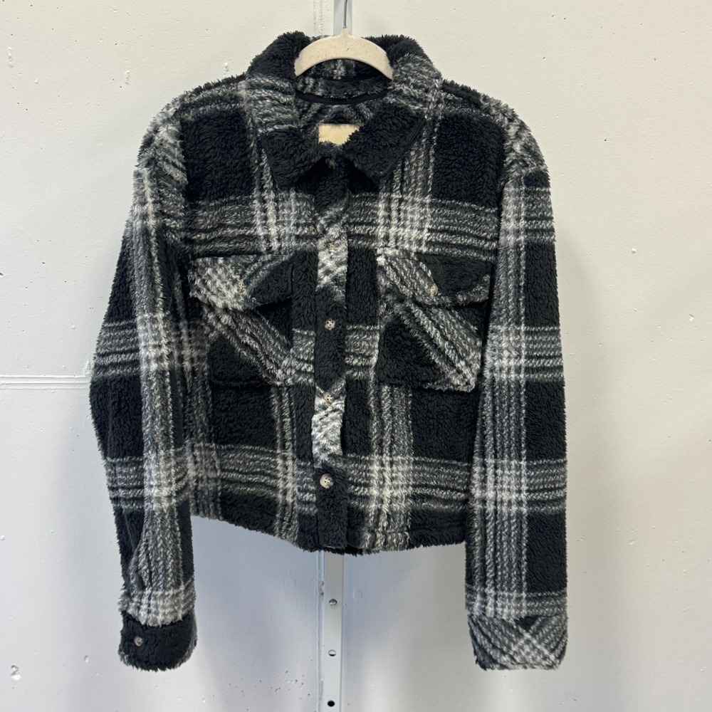 Thread & Supply Plaid Sherpa Cropped Boxy Shacket Jacket Medium Black White Fall